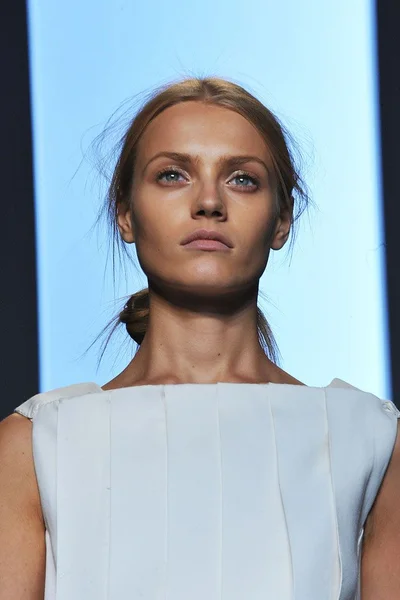 Look 30